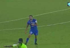 Düdük çaldı saha karıştı!