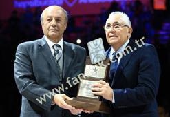 Aydın Örs'ün forması Abdi İpekçi Spor Salonu'nda