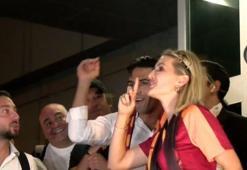 Radamel Falcao taraftarlara 3'lü çektirdi!