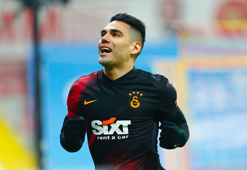 Galatasaray: Çarpıcı Falcao açıklaması! Öve öve bitiremedi