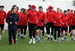 Kayserispor Fenerbahçe hazırlıklarını halı sahada sürdürdü