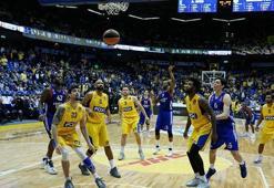 Maccabi FOX-Anadolu Efes: 77-86