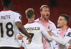 Kjaer'in golü Manchester United'ı karıştırdı