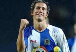Pedersen Ada'ya imza attı