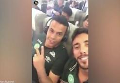 Kazadan yaralı kurtulan futbolcunun uçak içindeki görüntüleri!