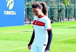 Aslıhan Karalar'ın içinden Cristiano Ronaldo çıktı