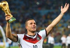 Lukas Podolski kimdir, nereli, kaç yaşında? Lukas Podolski hangi takımlarda oynadı? Lukas Podolski'nin maaşı ne kadar?
