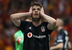 Beşiktaş sil baştan! 6 isimle yollar ayrılacak