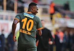 Khouma Babacar kimdir, nereli, kaç yaşında? Khouma Babacar hangi takımlarda oynadı? Khouma Babacar'ın maaşı ne kadar?