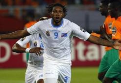 Beşiktaş'a Kongolu golcü: Dieumerci Mbokani (13 GOLÜNÜ İZLEYİN)