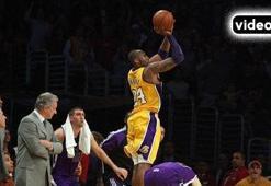 2010'un ilk mucize basketi Kobe'den!