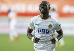 Son dakika! Beşiktaş, Papiss Cisse ile anlaştı