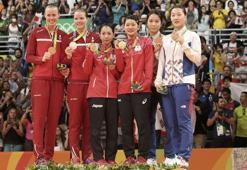 Badmintonta iki kategoride madalyalar dağıtıldı