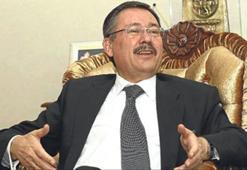 Asırlık çınar nasıl çöktü?