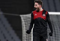 Karagümrük'te Borini atmaya devam ediyor