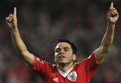 Saviola, sözleşmesini uzattı
