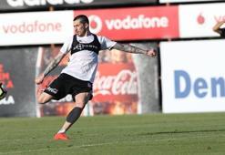 Beşiktaş Sosa'yı satmaya karar verdi