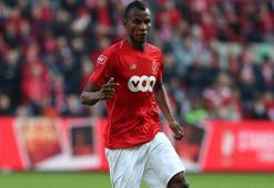 Denizlispor, Uche Agbo transferini bitirmek üzere