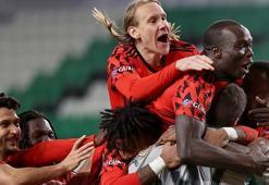Beşiktaş yarı finali böyle kutladı