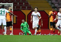 Galatasaray'da Alanyaspor karşısında ilk isabetli şut 62'de!
