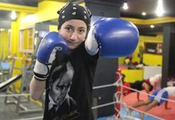 Boks ile başladı wushu kung fu şampiyon oldu!