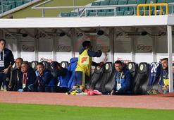 SON DAKİKA! Emre Belözoğlu çılgına döndü, kulübeyi yumrukladı!