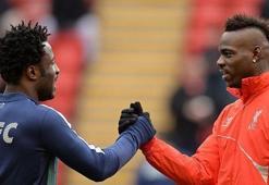 Mario Balotelli ve Wilfried Bony imzalıyor