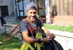 Cengiz Koçak'ın 'wingsuit exit' atlayışı nefes kesti
