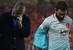 "Filler tepişiyor, çimler eziliyor"