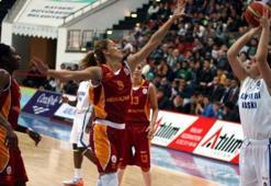 Şimdi derbi zamanı: 64-100