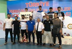 Tuzla Belediyesi sporcuları Türkiye Ferdi Kick Boks Şampiyonası'ndan 14 madalyayla döndü