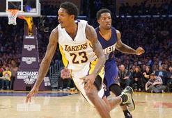 Los Angeles Lakers'tan art arda 3. galibiyet