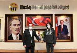 Mustafakemalpaşalı sporcu ödülle döndü