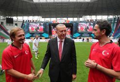 Şöhretler karması Diyarbakır'da karşılaştı! Başlama vuruşunu Cumhurbaşkanı Recep Tayyip Erdoğan yaptı