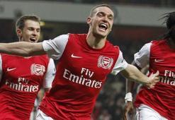 Arsenal yine geriden geldi