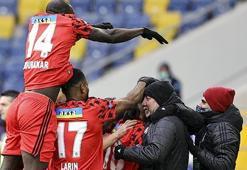Beşiktaş Sergen Yalçın'la şampiyonluğa yürüyor