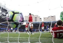 Manchester United'ı yıldızları da kurtaramıyor