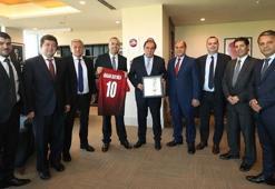KTFF Başkanı Sertoğlu'ndan Demirören'e ziyaret