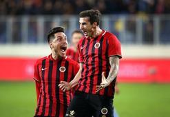 Umut Bulut ligin faal en golcü ikinci, Stancu üçüncü oyuncusu