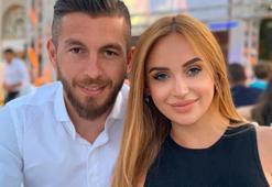 Adem Büyük'ün eşinden çok sert çıkış: Erkeğim diye gezersiniz...
