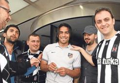 Falcao üçlü çektirecek!