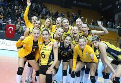 VakıfBank üst üste 8. kez yarı finalde