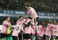 Leicester City, Manchester City ve Manchester United yarı finalde