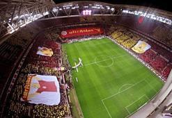 Arena'da şov zamanı!