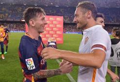 Messi Totti'yi unutmadı!