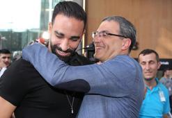 Fenerbahçe, ikinci stoperi Adil Rami'yi getirdi