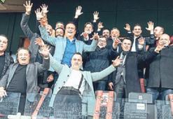 Beşiktaş'ta yönetim de havaya girdi