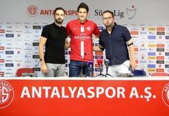 Antalyaspor, Arjantinli forvet Leschuk'u kadrosuna kattı