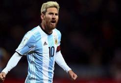 Messi, sonsuza kadar Barcelona'da mı kalıyor?