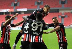 Samsunspor Eskişehirspor'u ezdi geçti